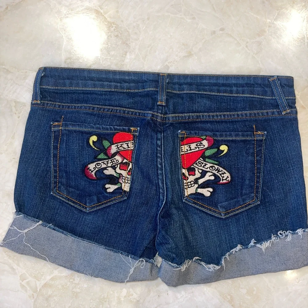 Ed Hardy Skull Heart Embroidered Denim Shorts Size 30 - Picture 14 of 16